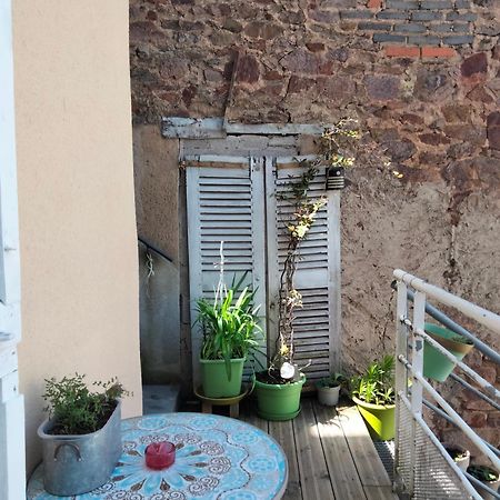 Les Chambres Hautes D'Anastasia Rodez Esterno foto