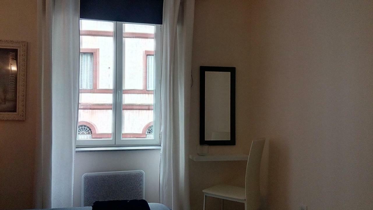 Les Chambres Hautes D'Anastasia Rodez Esterno foto