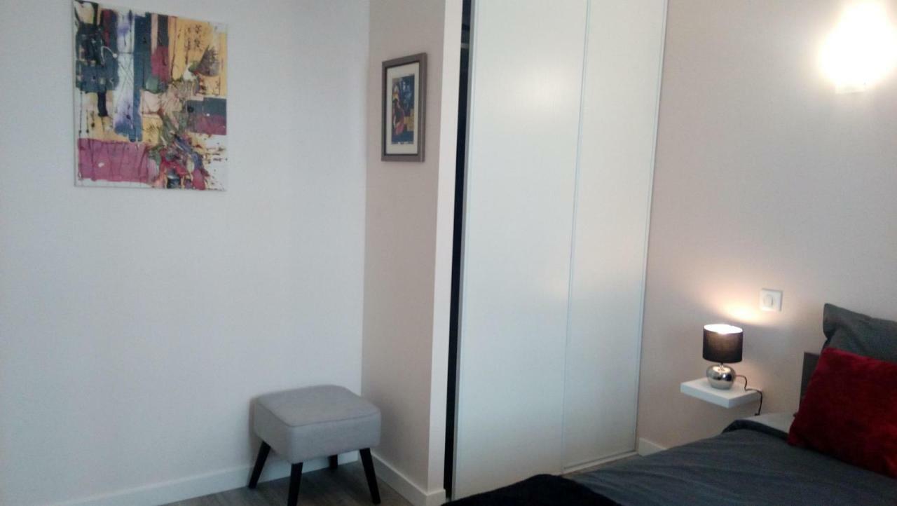 Les Chambres Hautes D'Anastasia Rodez Esterno foto